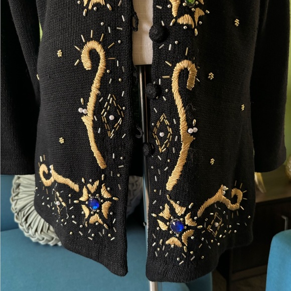 Christmas Sweater - Picture 4 of 6